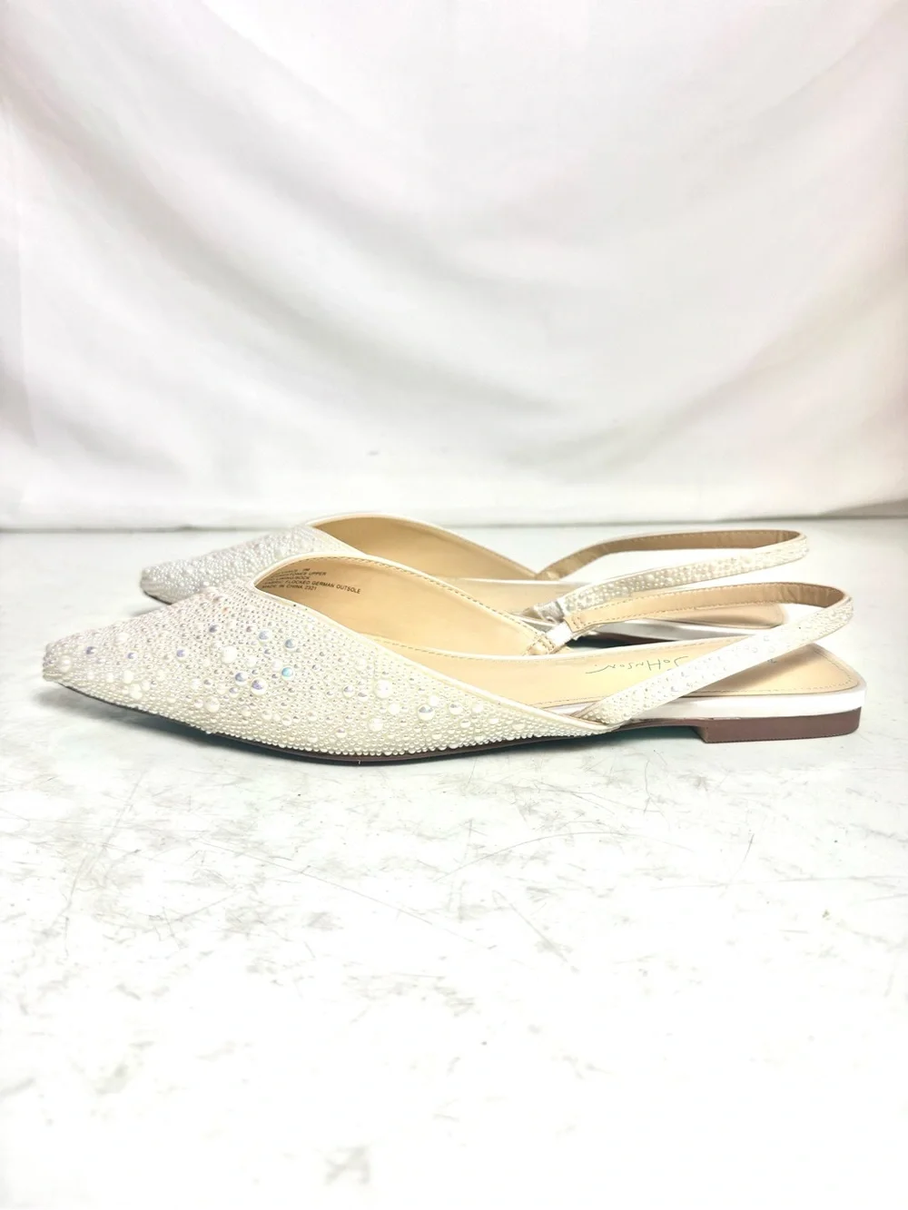 Betsey Johnson White Pearl Vance Flats Shoes Size 9